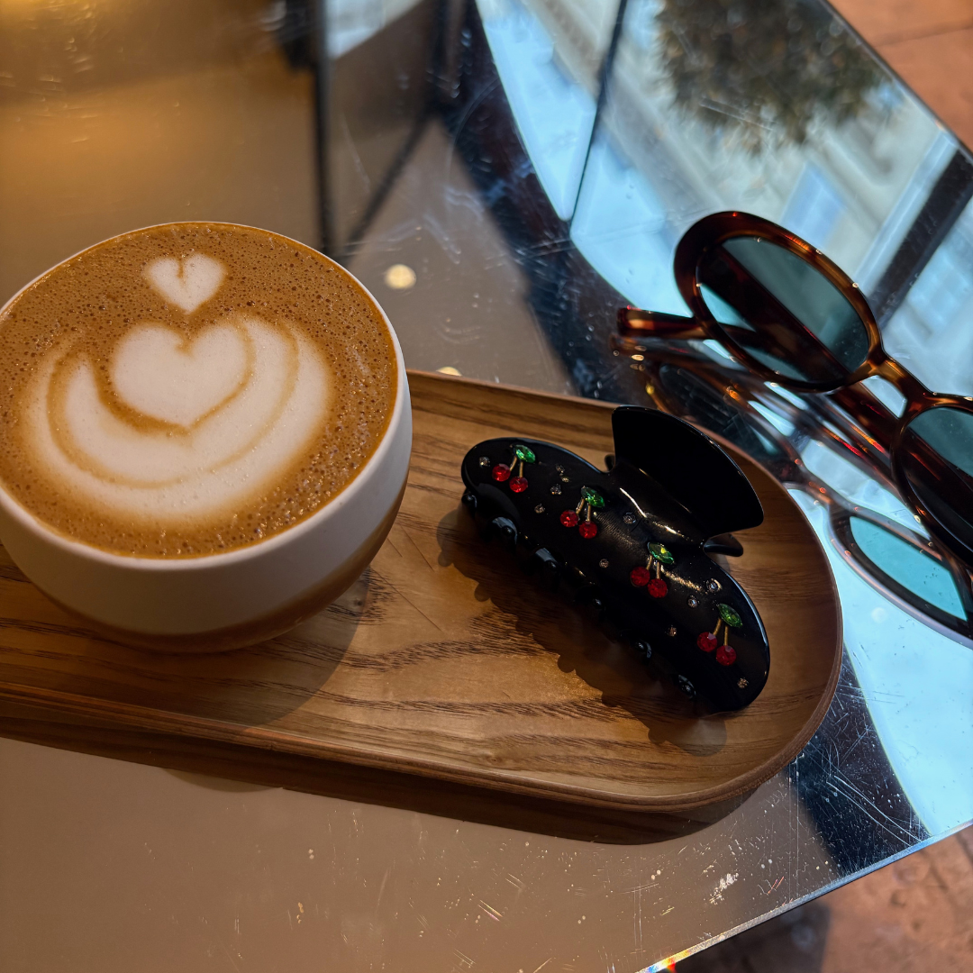 CHERRY POP HAIRCLIP IN BLACK