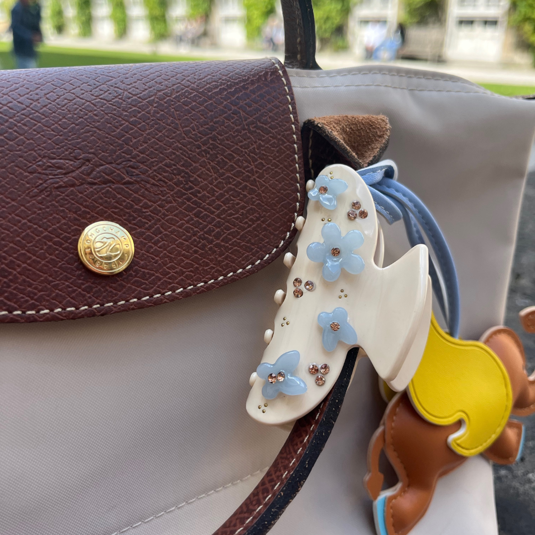 SELY HAIRCLIP IN BLUE FLOWER